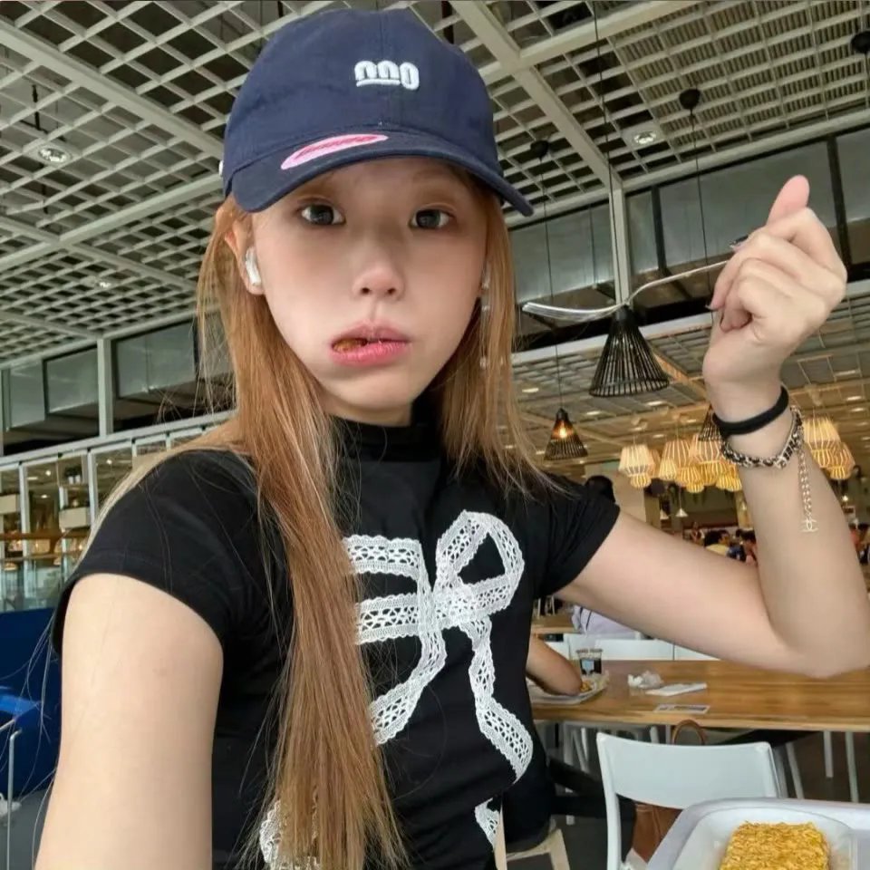 是谁干的好事。海报
